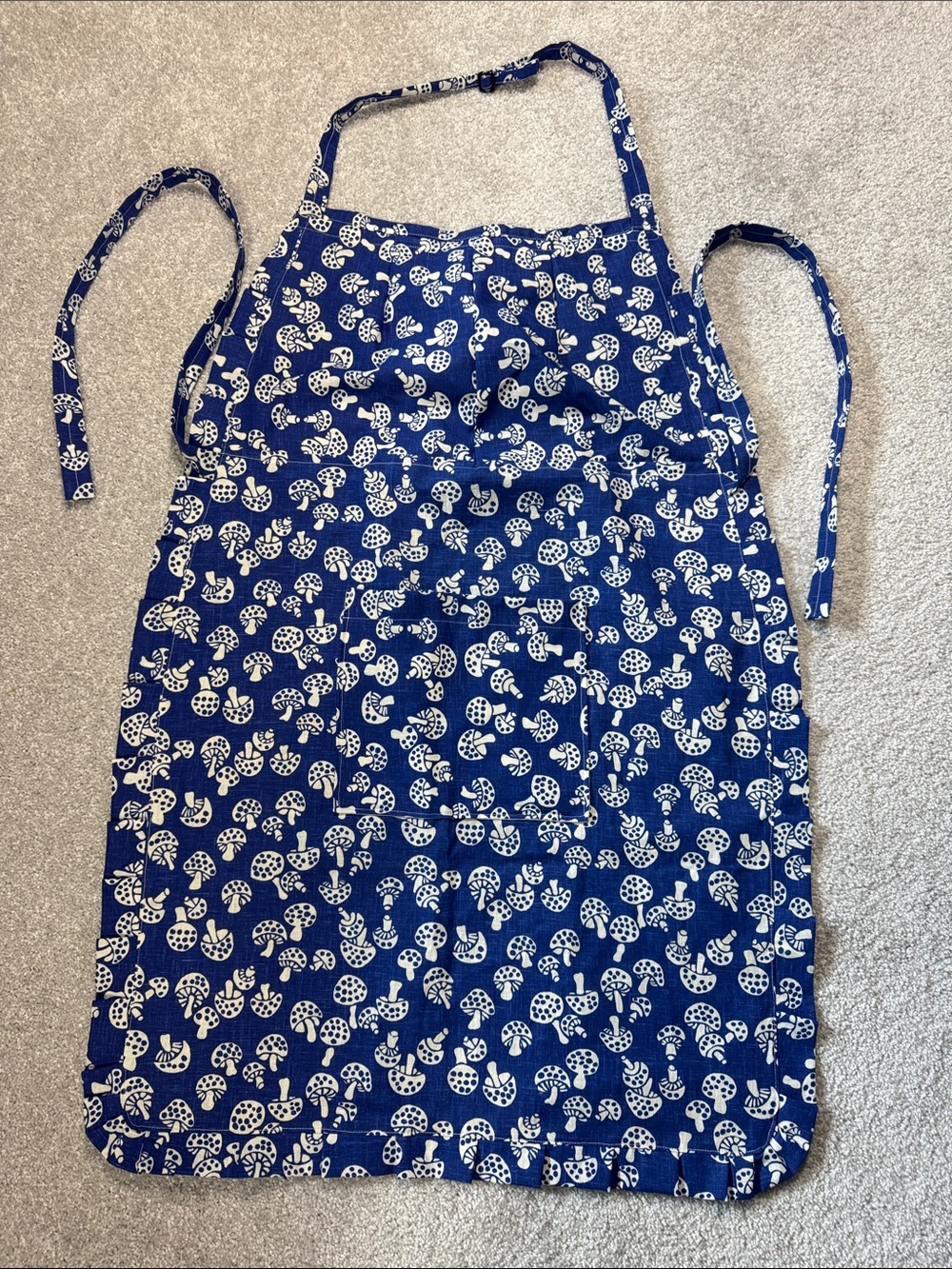 MUSHROOM APRON TIE BACK ADJUSTABLE NECK FRONT POCKET